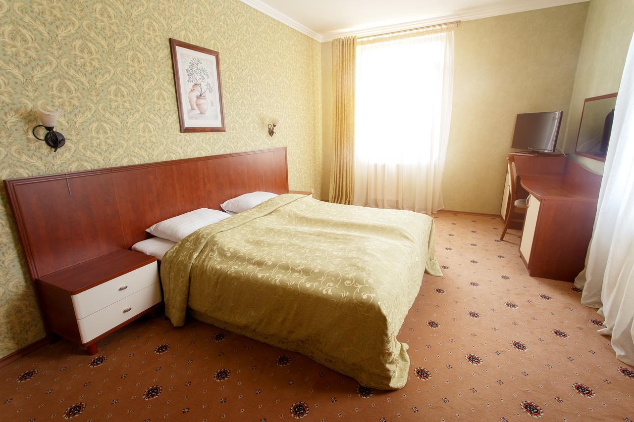 Hotel Pansionat Paradiz Polyana  Esterno foto